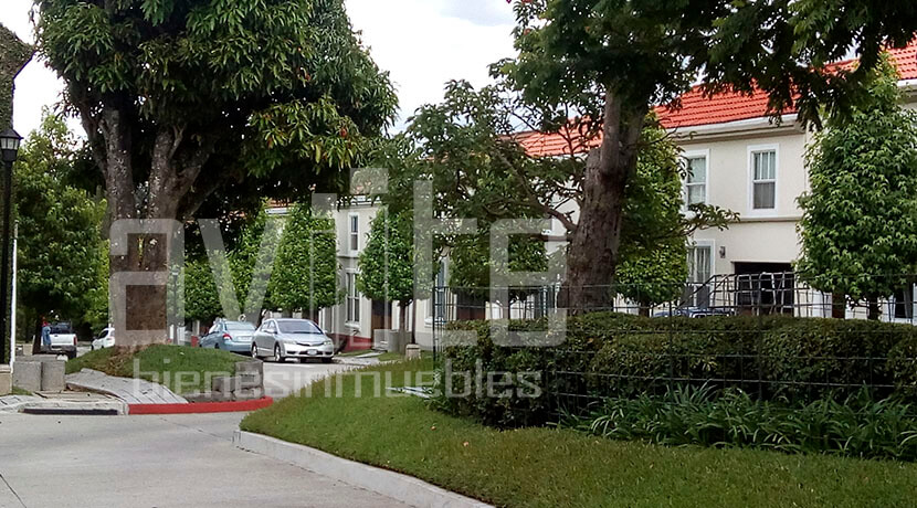 aviite condominio santa cristina condado naranjo