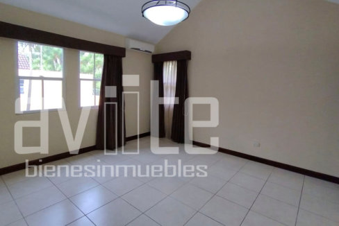 A10660 casa alquiler 11